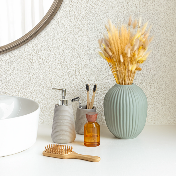 Ribbed Matcha Pearl Vase