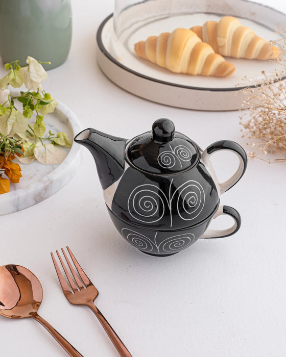 Tea-Time Transformer Kettle, Black & White