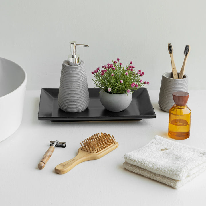Modern black trays crafted without bone ash, perfect for safe, stylish, everyday use.