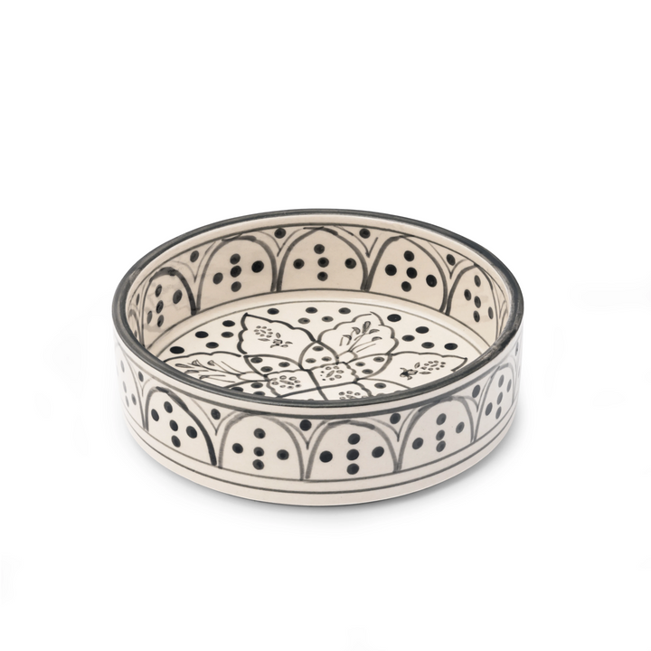 Crafted with love, 2L ivory ceramic bowl with light grey pattern, for versatile daily use.