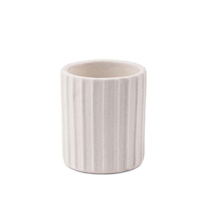Medium chalk white ceramic planter, a stylish and minimal decor piece for plant lovers’ gifts.